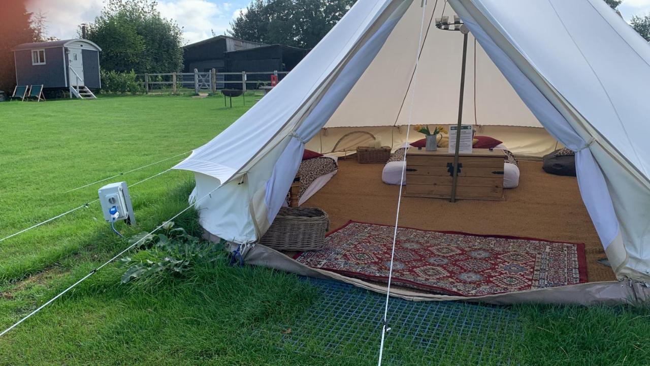 Home Farm Radnage Glamping Bell Tent 2, With Log Burner And Fire Pit Zewnętrze zdjęcie